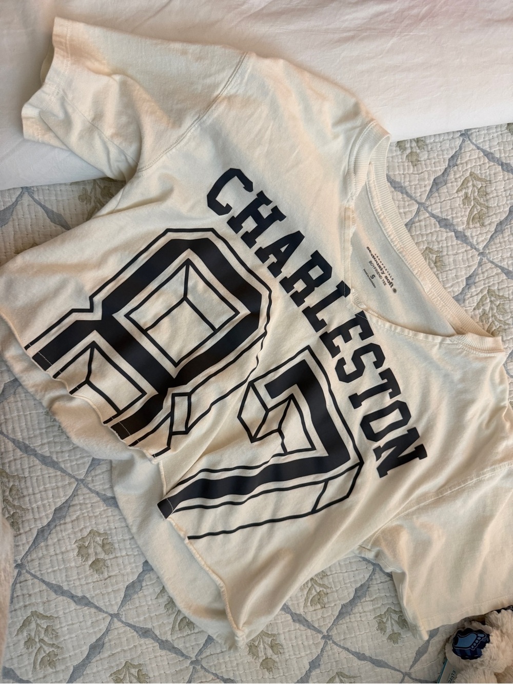 Aeropostale Cream Tee with Black Charleston Graphic
